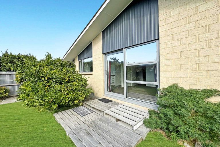 Photo of property in 12 Molesworth Place, Somerfield, Christchurch, 8024