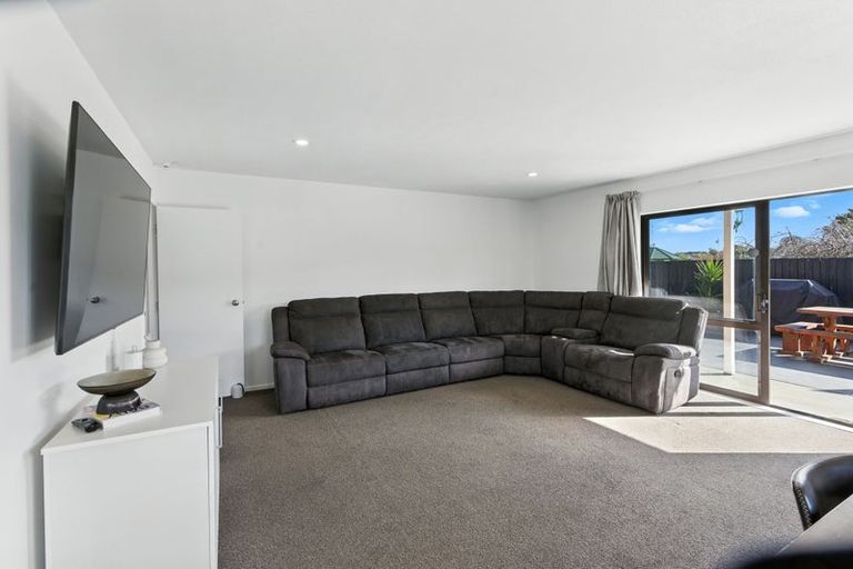 Photo of property in 3b Cobden Place, Woodend, 7610