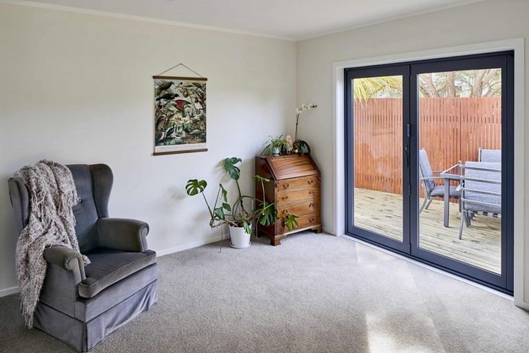 Photo of property in 51a Omapere Street, Whitby, Porirua, 5024
