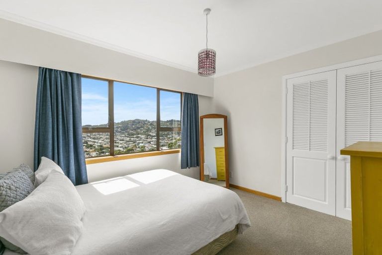 Photo of property in 24 Southern Cross Crescent, Island Bay, Wellington, 6023