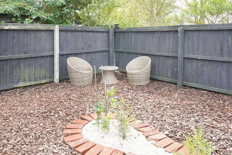 Photo of property in 33 Seymour Street, Hornby, Christchurch, 8042