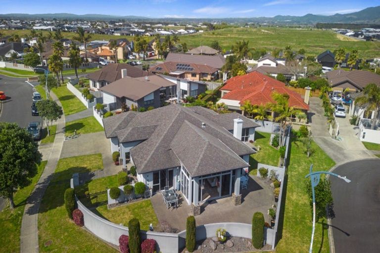 Photo of property in 1 Saratoga Court, Papamoa Beach, Papamoa, 3118