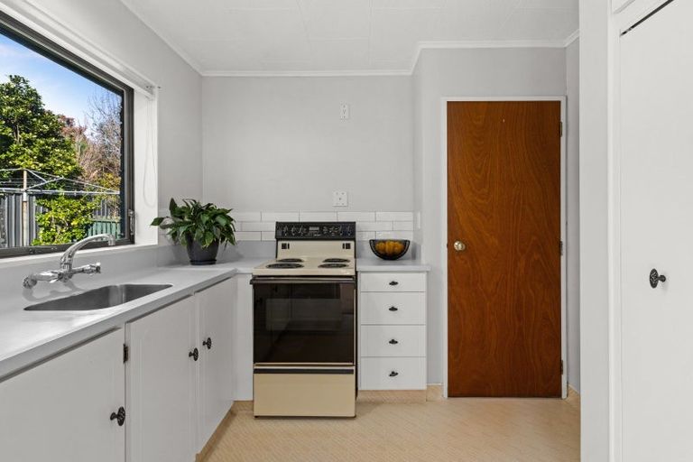 Photo of property in 2/46 Campbell Street, Havelock North, 4130