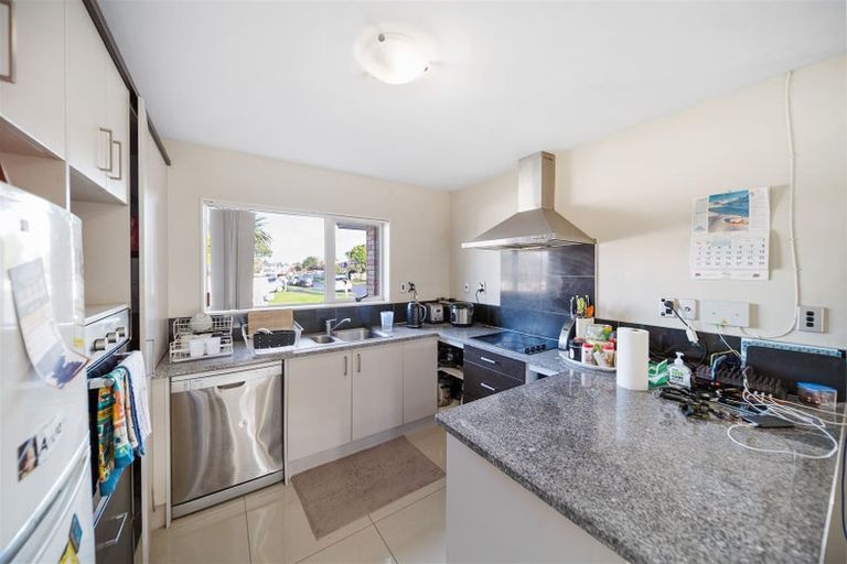 Photo of property in 35 Lachlan Place, Favona, Auckland, 2024