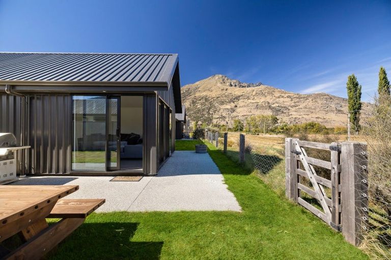 Photo of property in 37 Headley Drive, Lower Shotover, Queenstown, 9304