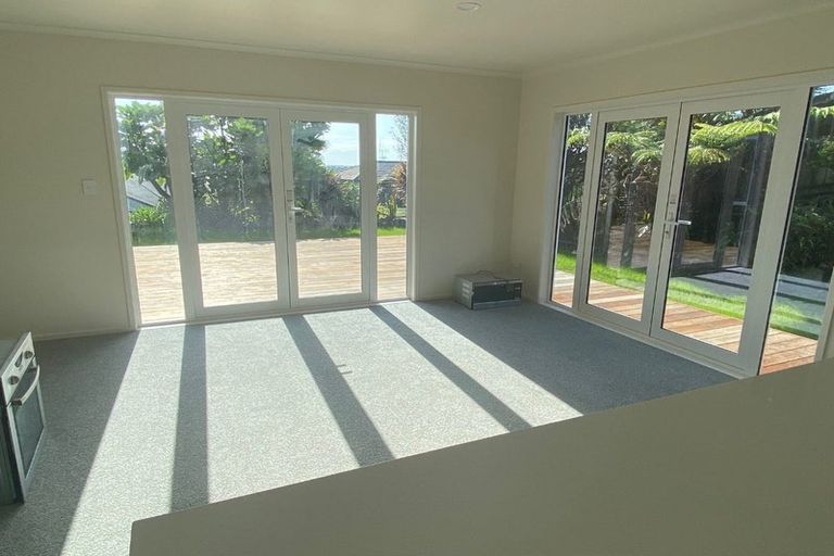 Photo of property in 1 Lysaght Place, Welcome Bay, Tauranga, 3112