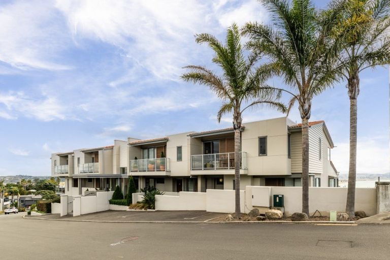 Photo of property in Northridge Apartments Stage Z, 7/22 Hospital Terrace, Hospital Hill, Napier, 4110