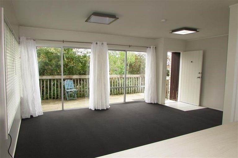 Photo of property in 1/148 Glamorgan Drive, Torbay, Auckland, 0630