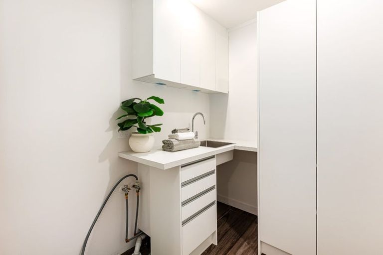 Photo of property in 7b Central Terrace, Alicetown, Lower Hutt, 5010