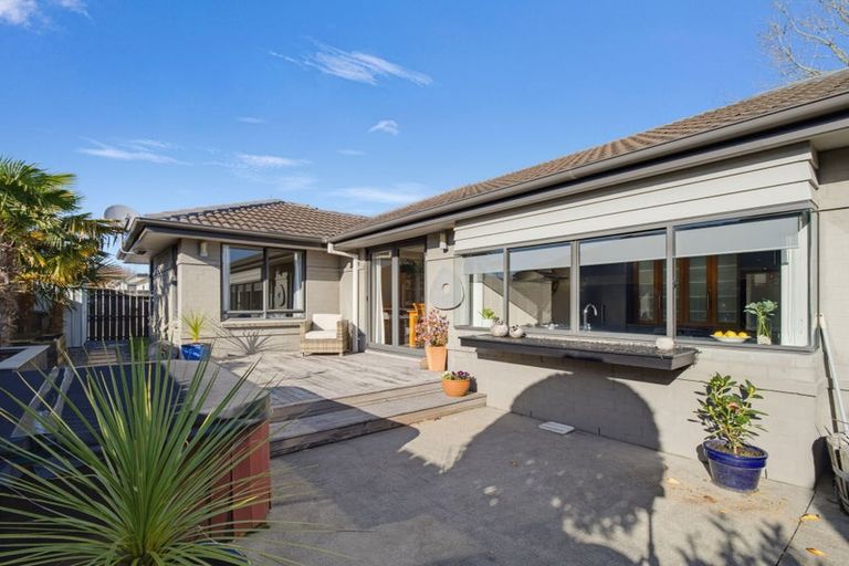 Photo of property in 15 Stonebridge Park Drive, Holdens Bay, Rotorua, 3010