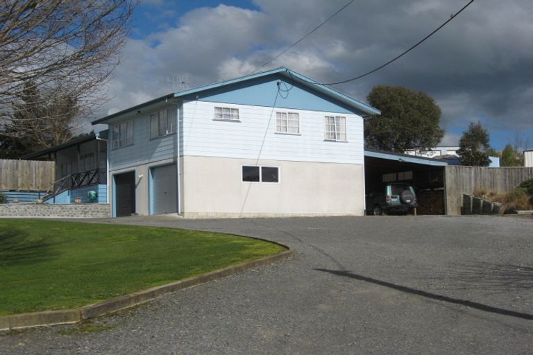 Photo of property in 10 Watts Road, Waipawa, 4210