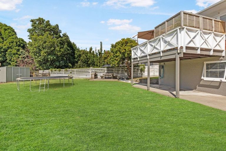 Photo of property in 12 Norfolk Rise, Waiuku, 2123