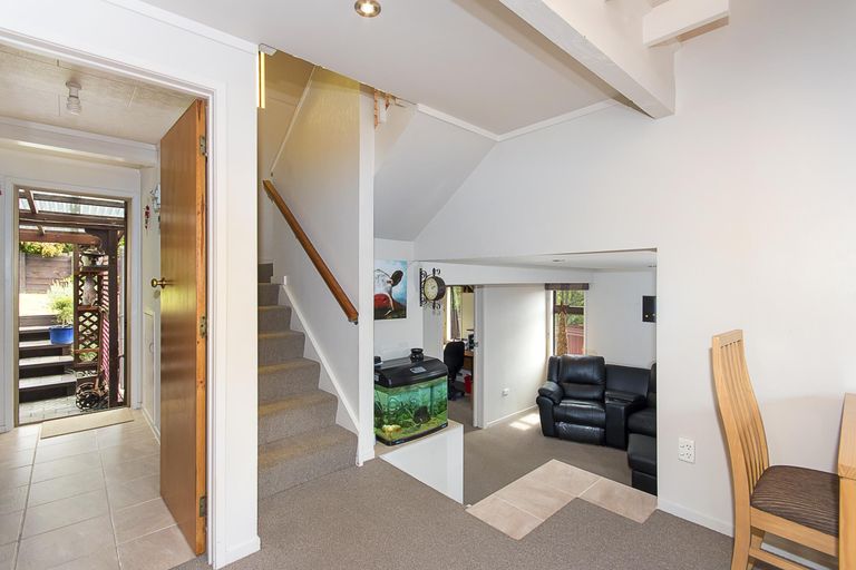 Photo of property in 10 Len Brown Place, Pukekohe, 2120