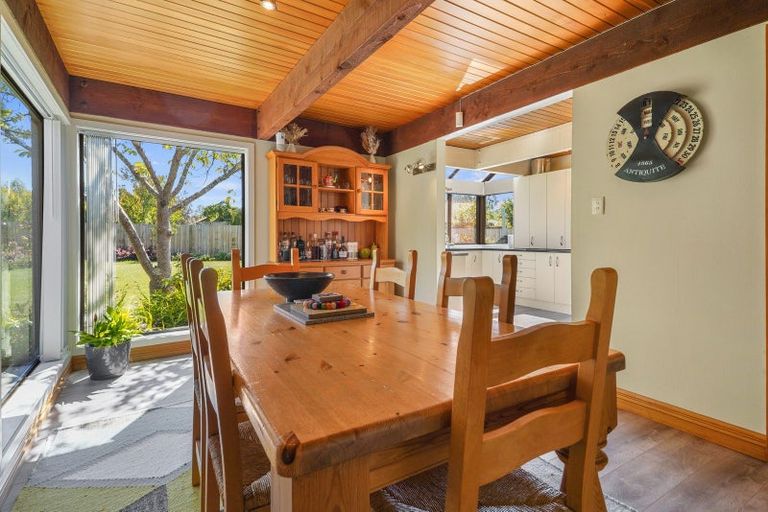 Photo of property in 12 Harrod Place, Rangiora, 7400