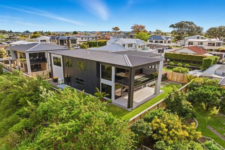 Photo of property in 58a Hinewa Road, Otumoetai, Tauranga, 3110