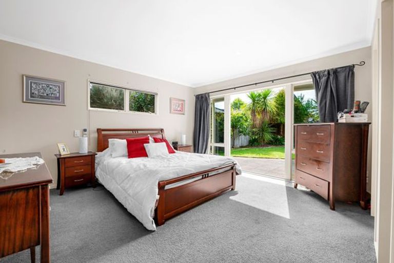 Photo of property in 76 Saint James Drive, Huntington, Hamilton, 3210