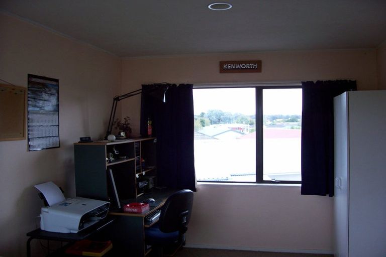 Photo of property in 38 Titoki Crescent, Pirimai, Napier, 4112