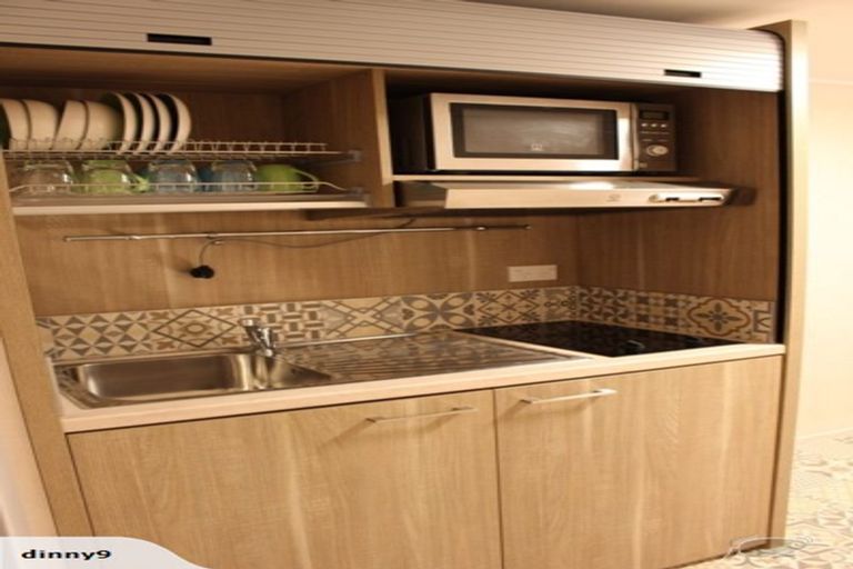 Photo of property in 15 Inverell Way, Seatoun, Wellington, 6022