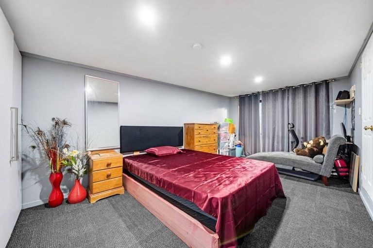Photo of property in 2/33 Seaward Place, Wattle Downs, Auckland, 2103