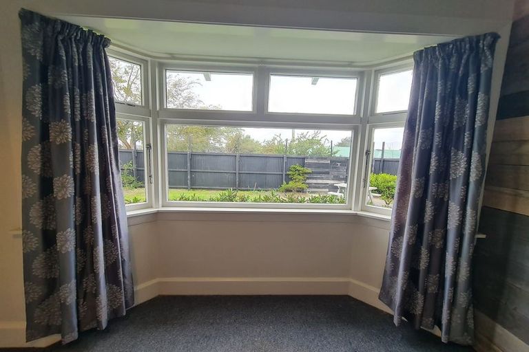Photo of property in 364a Pages Road, Aranui, 8061