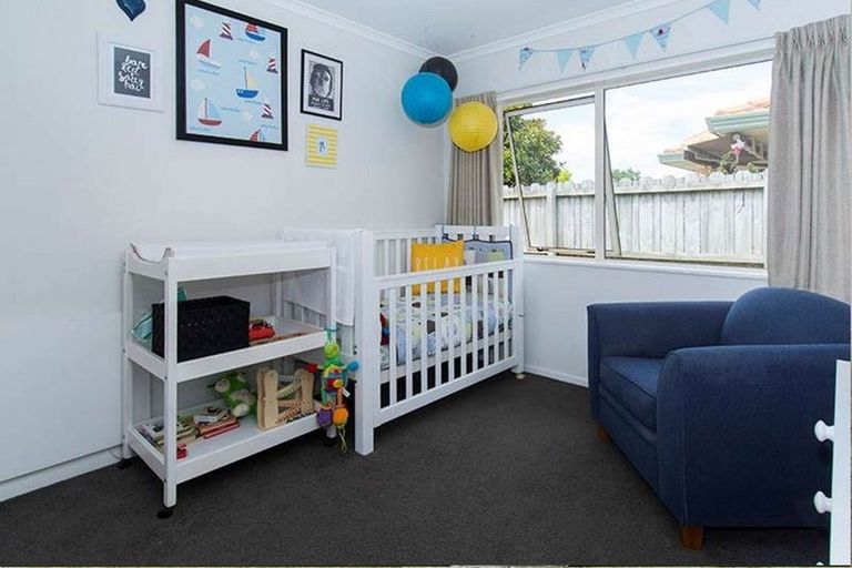 Photo of property in 10 Ambleside Drive, Northpark, Auckland, 2013