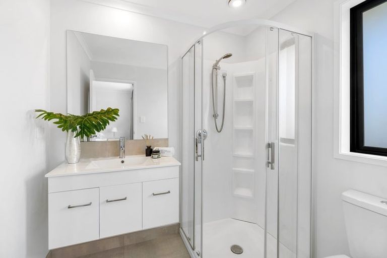 Photo of property in 46 Pacific Heights Road, Orewa, 0931