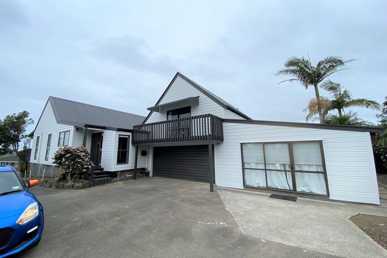 Photo of property in 8 Panorama Court, Red Beach, 0932