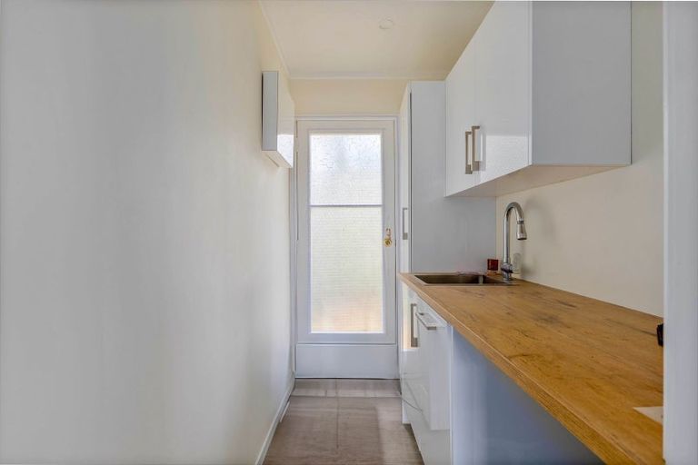 Photo of property in 1/7 Springfield Street, Forrest Hill, Auckland, 0620