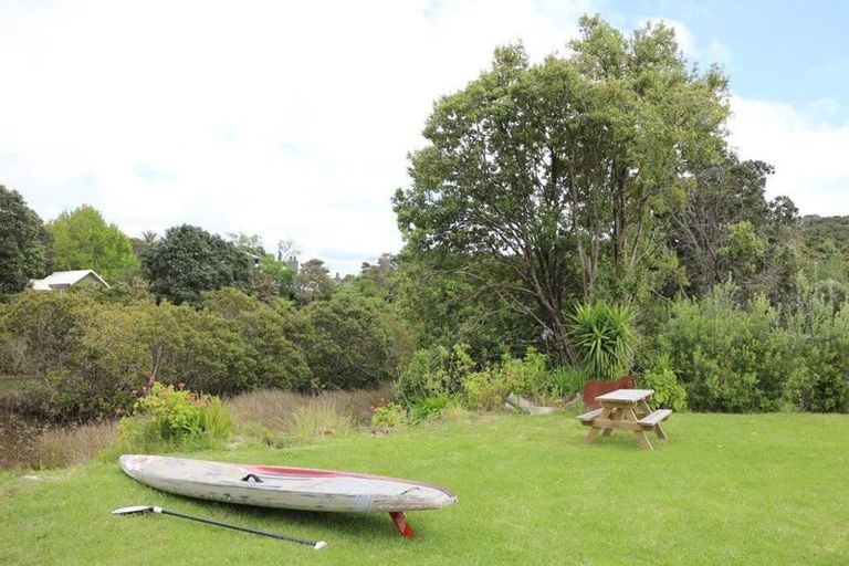 Photo of property in 4 Riverview Road, Cooks Beach, Whitianga, 3591