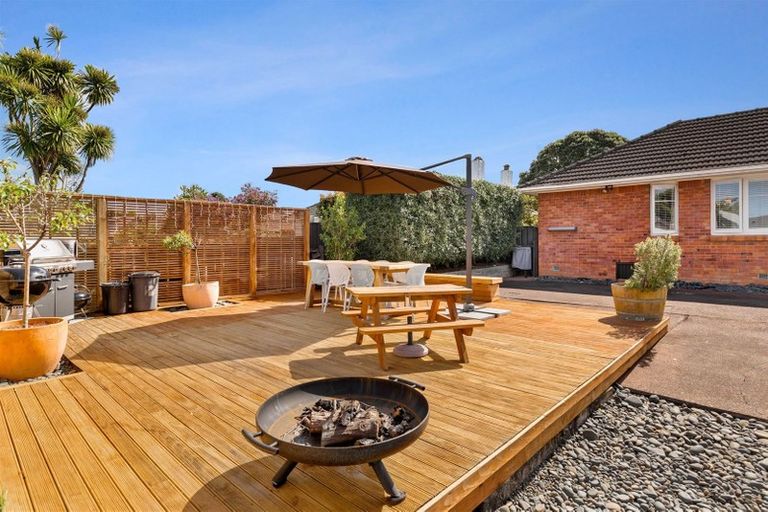 Photo of property in 7 Kervil Avenue, Te Atatu Peninsula, Auckland, 0610