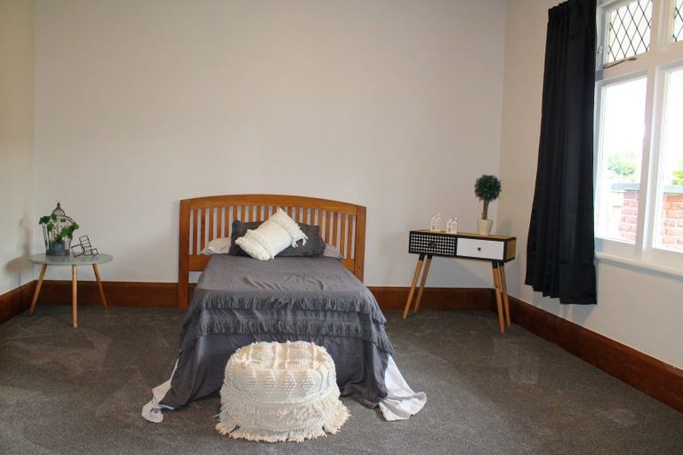 Photo of property in 972 Tremaine Avenue, Roslyn, Palmerston North, 4414