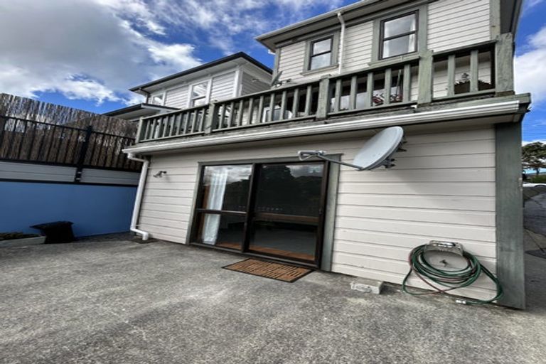 Photo of property in 24 Tanera Crescent, Brooklyn, Wellington, 6021