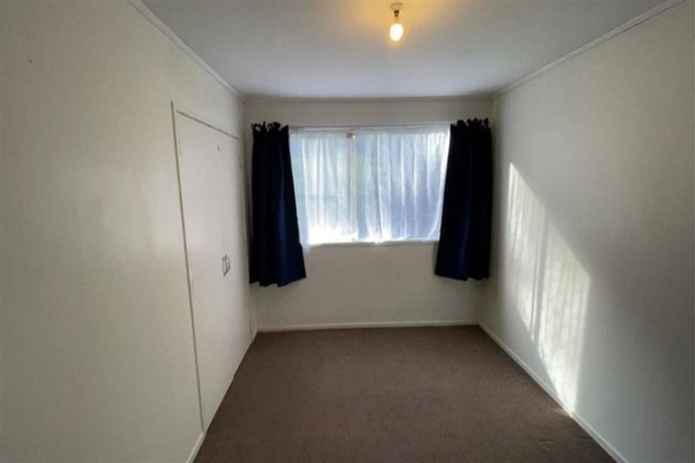 Photo of property in 5a Cherry Tree Place, Massey, Auckland, 0614