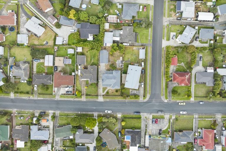 Photo of property in 14 Clayton Road, Manurewa, Auckland, 2102