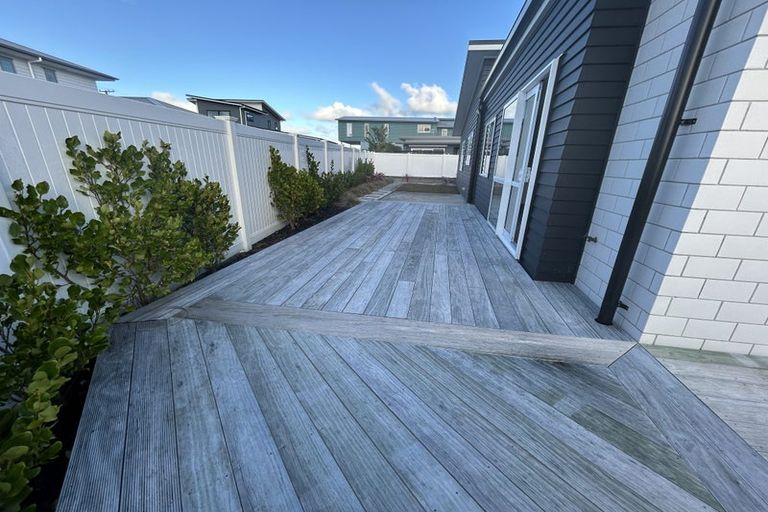 Photo of property in 10 Puroto Place, One Tree Point, 0118