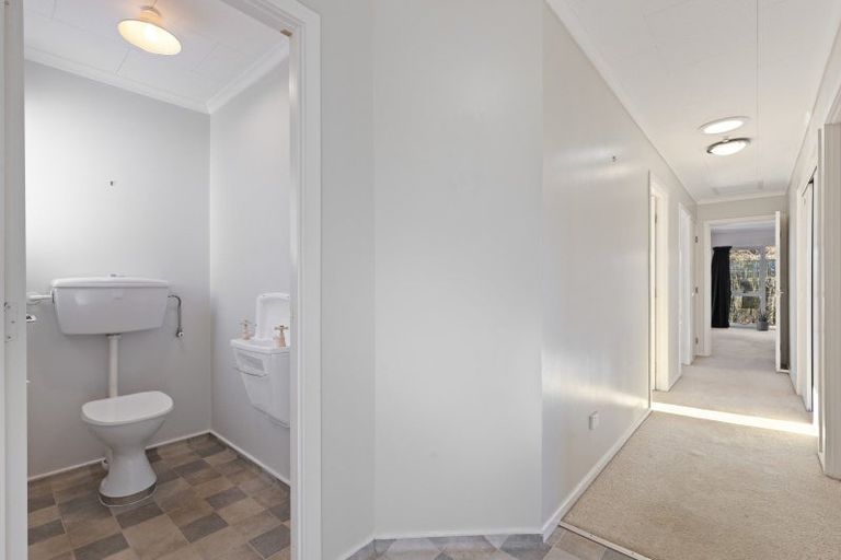 Photo of property in 283a Mangorei Road, Merrilands, New Plymouth, 4312