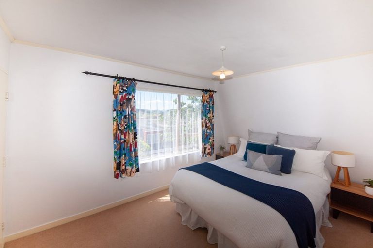 Photo of property in 81a Churton Drive, Churton Park, Wellington, 6037