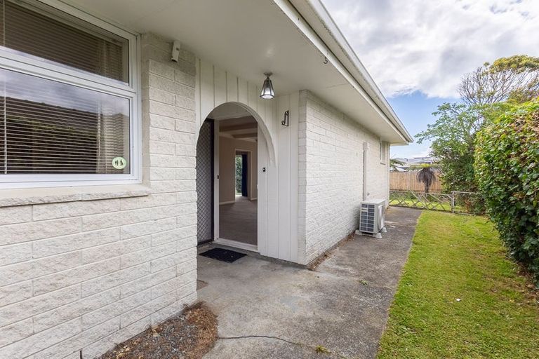 Photo of property in 5 Middleton Road, Paraparaumu Beach, Paraparaumu, 5032