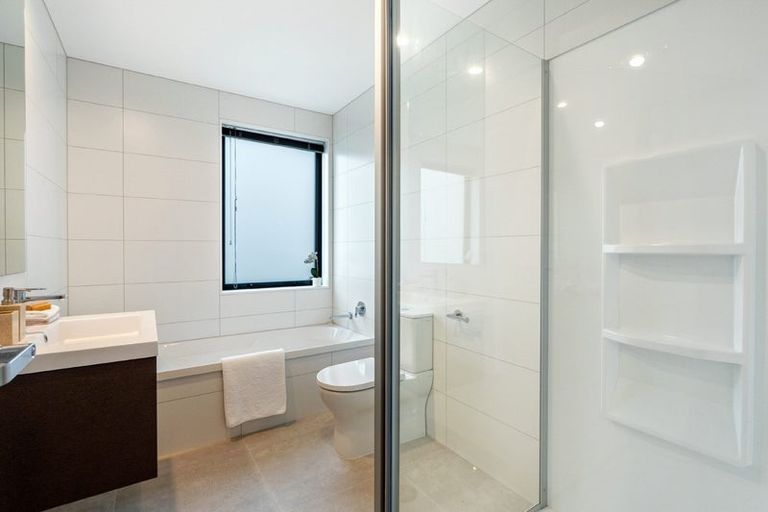 Photo of property in 4 Wintergarden Avenue, Rosehill, 2113