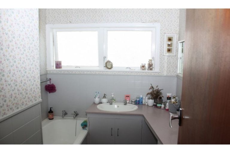 Photo of property in 11 Te Puia Street, Te Kamo, Whangarei, 0112