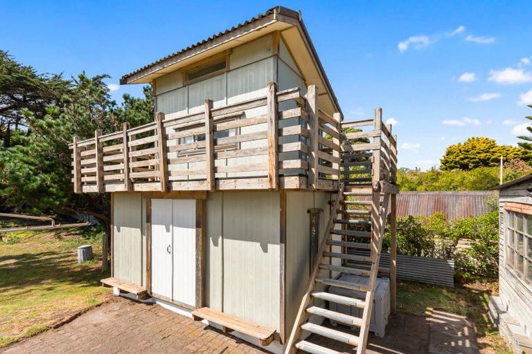 Photo of property in 6 Toi Street, Otaki Beach, Otaki, 5512