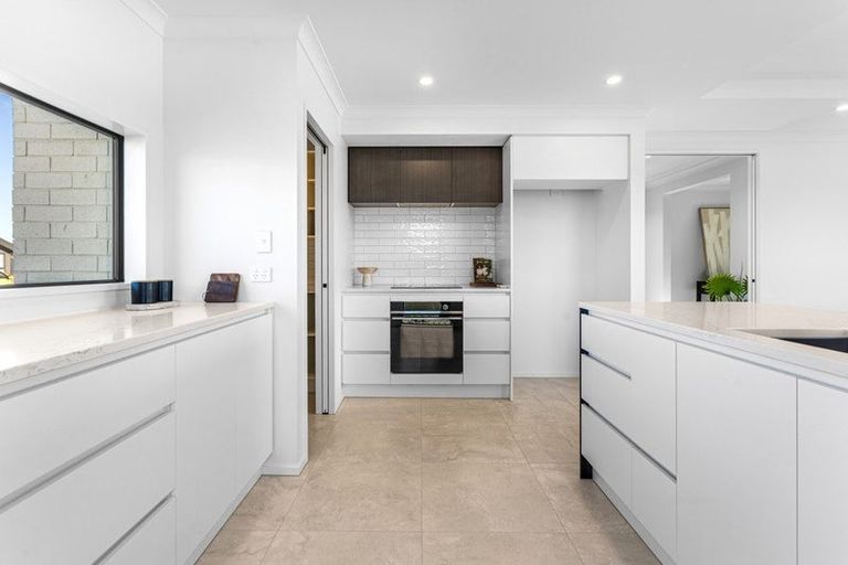 Photo of property in 18 Salkeld Place, Woodend, 7610