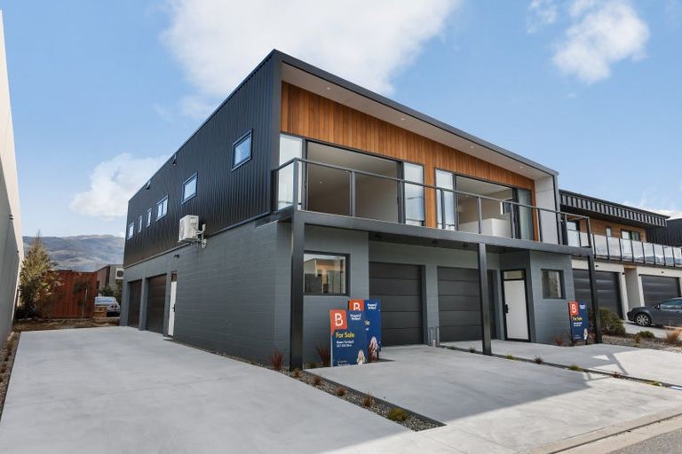 Photo of property in 12 Le Mans Grove, Cromwell, 9384