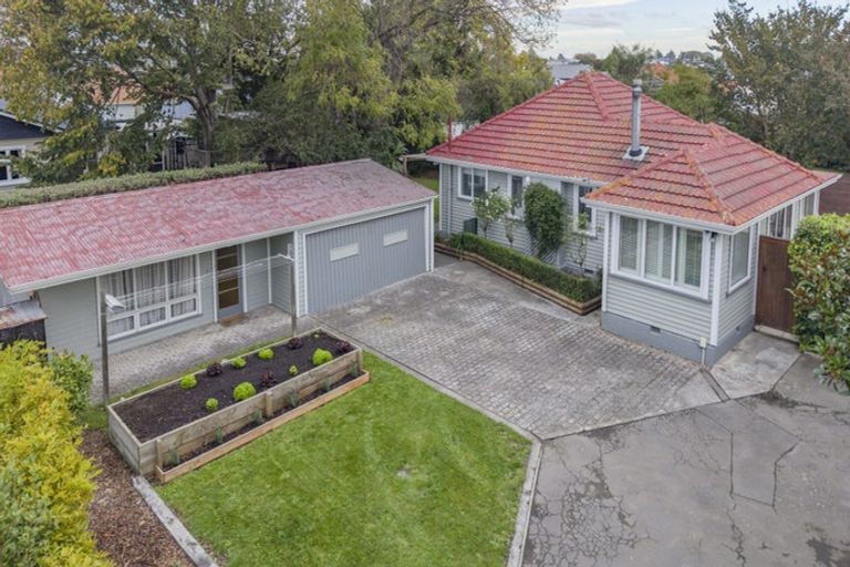 Photo of property in 197a Main North Road, Redwood, Christchurch, 8051
