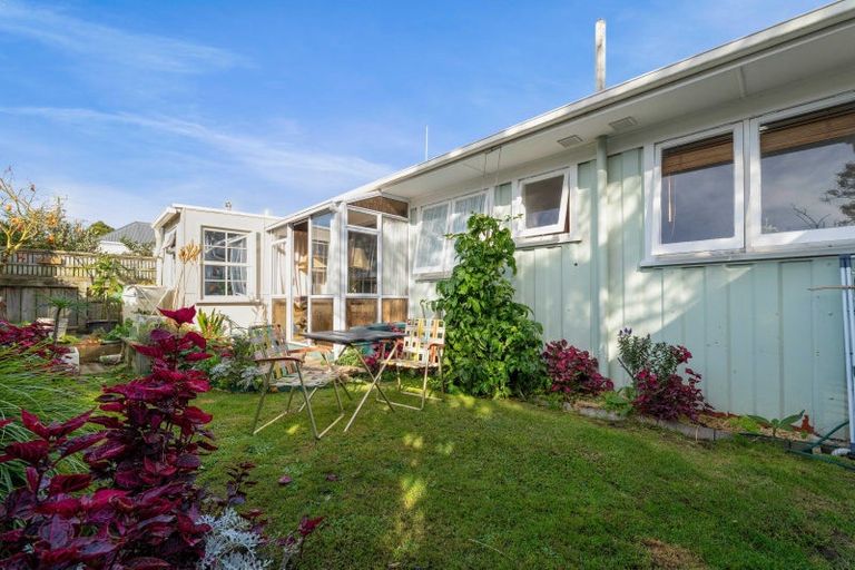Photo of property in 8 Omata Road, Westown, New Plymouth, 4310
