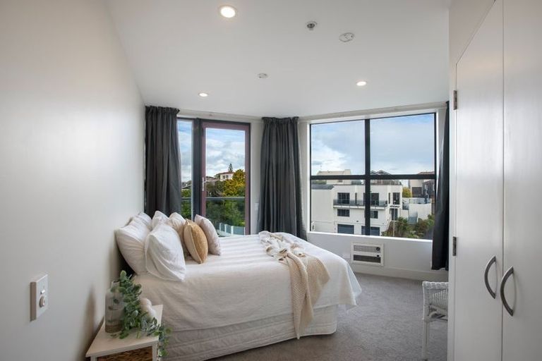 Photo of property in The Links, 378-382 Kapiti Road, Paraparaumu Beach, Paraparaumu, 5032