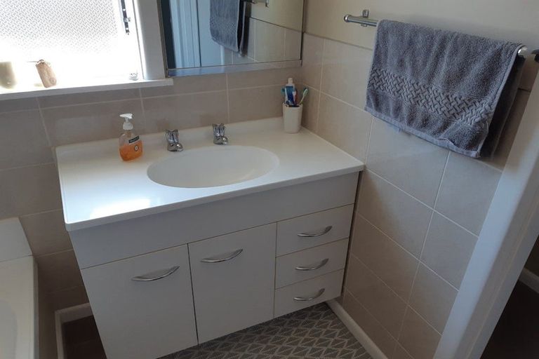 Photo of property in 15 Harpham Street, Taradale, Napier, 4112