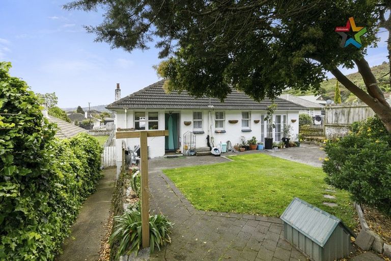 Photo of property in 52 Kowhai Street, Wainuiomata, Lower Hutt, 5014