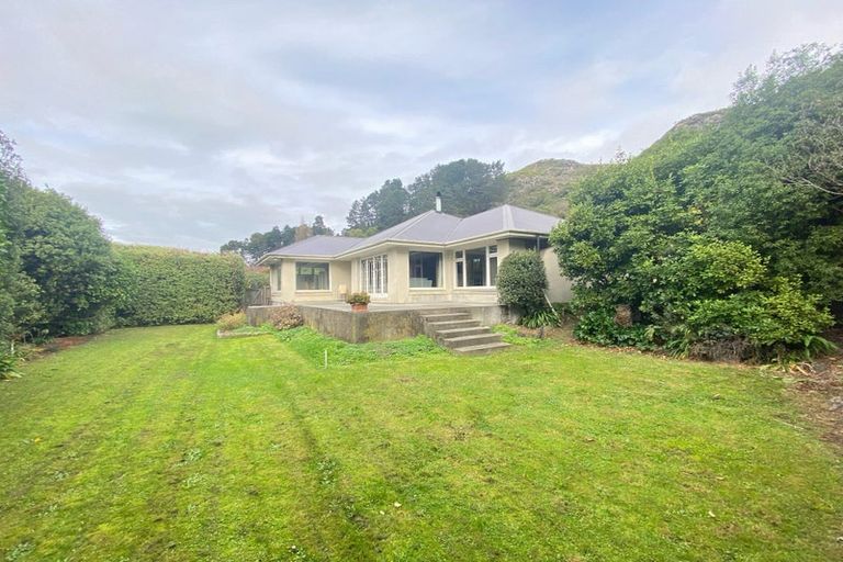 Photo of property in 347 Port Hills Road, Hillsborough, Christchurch, 8022