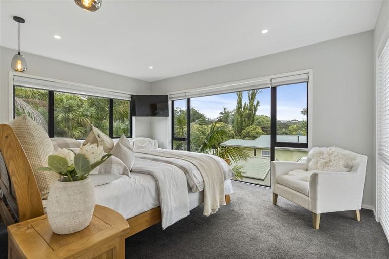 Photo of property in 63a Hellyers Street, Birkdale, Auckland, 0626